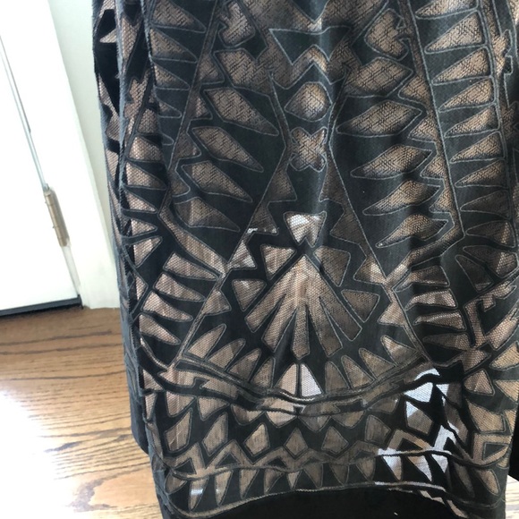 ✨NWT BCBG LACE SKIRT - Picture 4 of 6